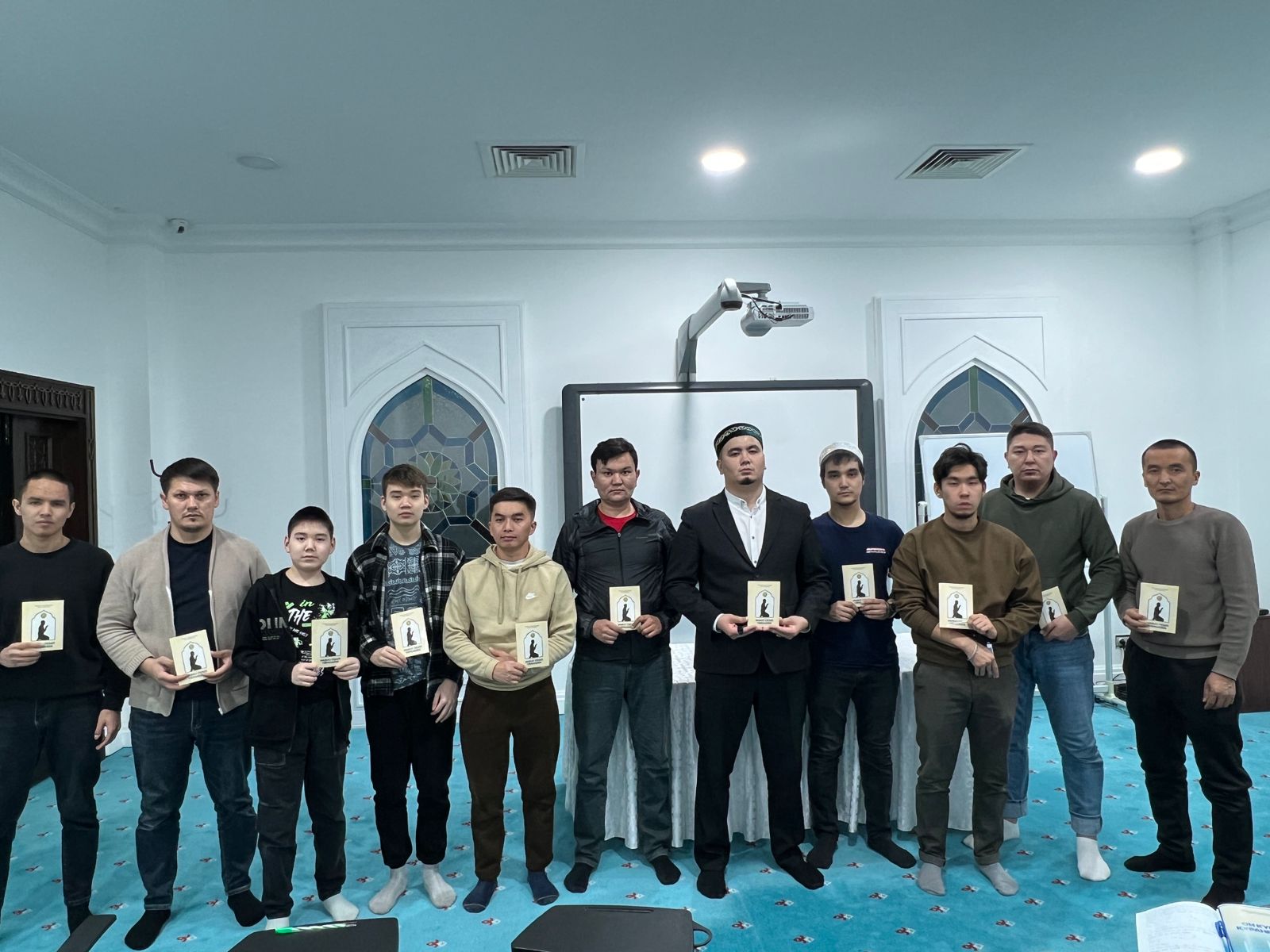 Дәретхана бейне жасырын камерасын іздеңіз