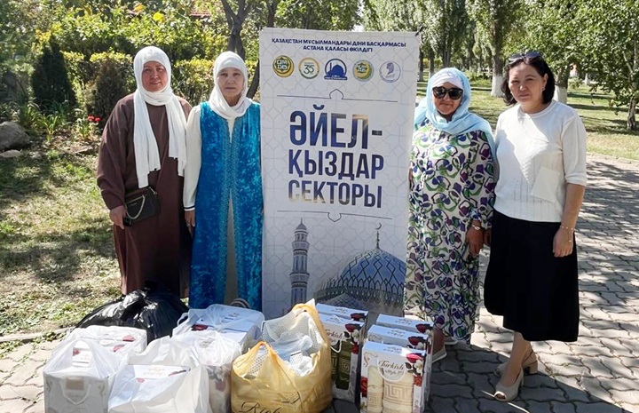 Жақсы гей секс Әйелі екі порно видеоға келісті.