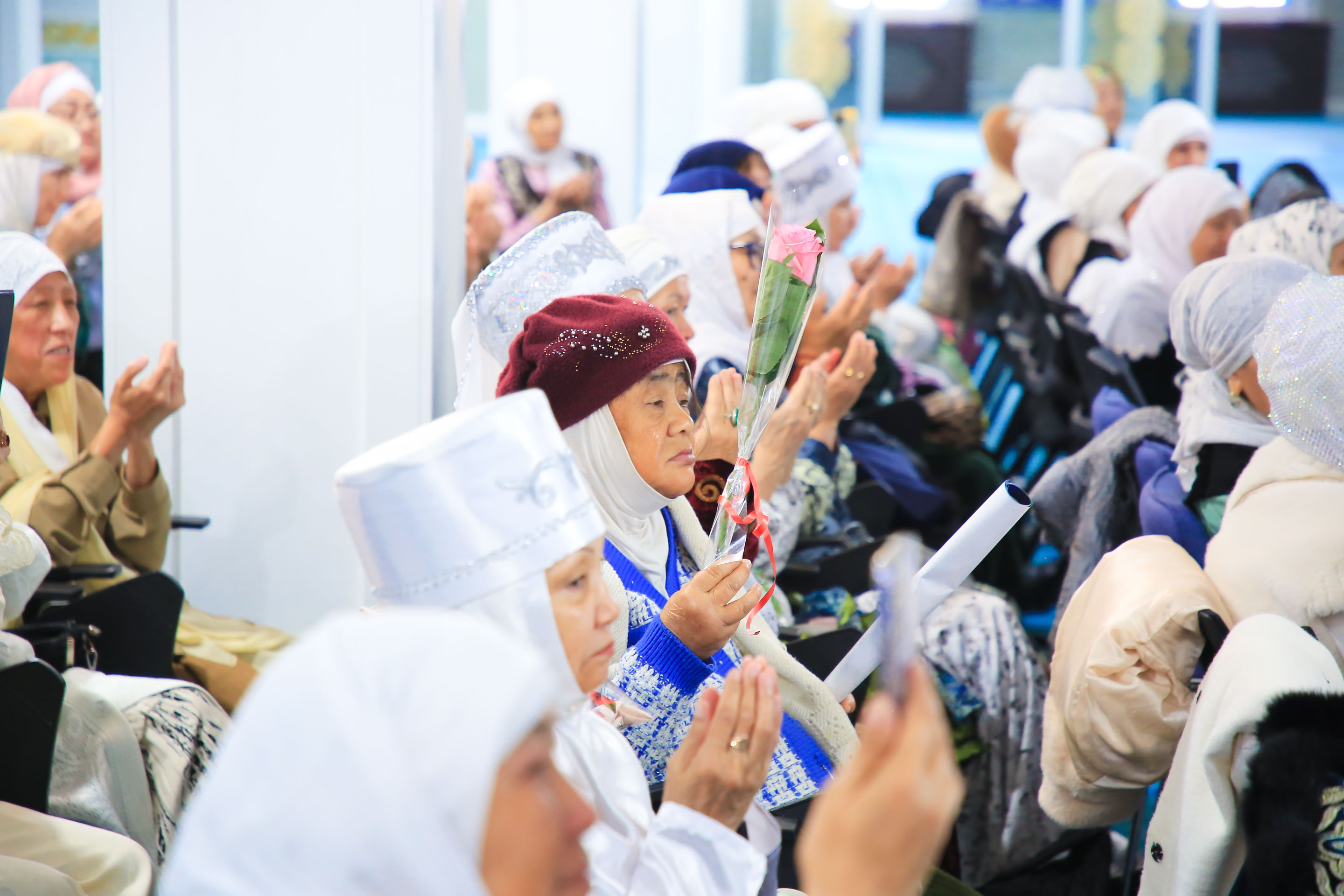 Армян әйелі ит стилін бұзды Армян әйелі ит стилін бұзды