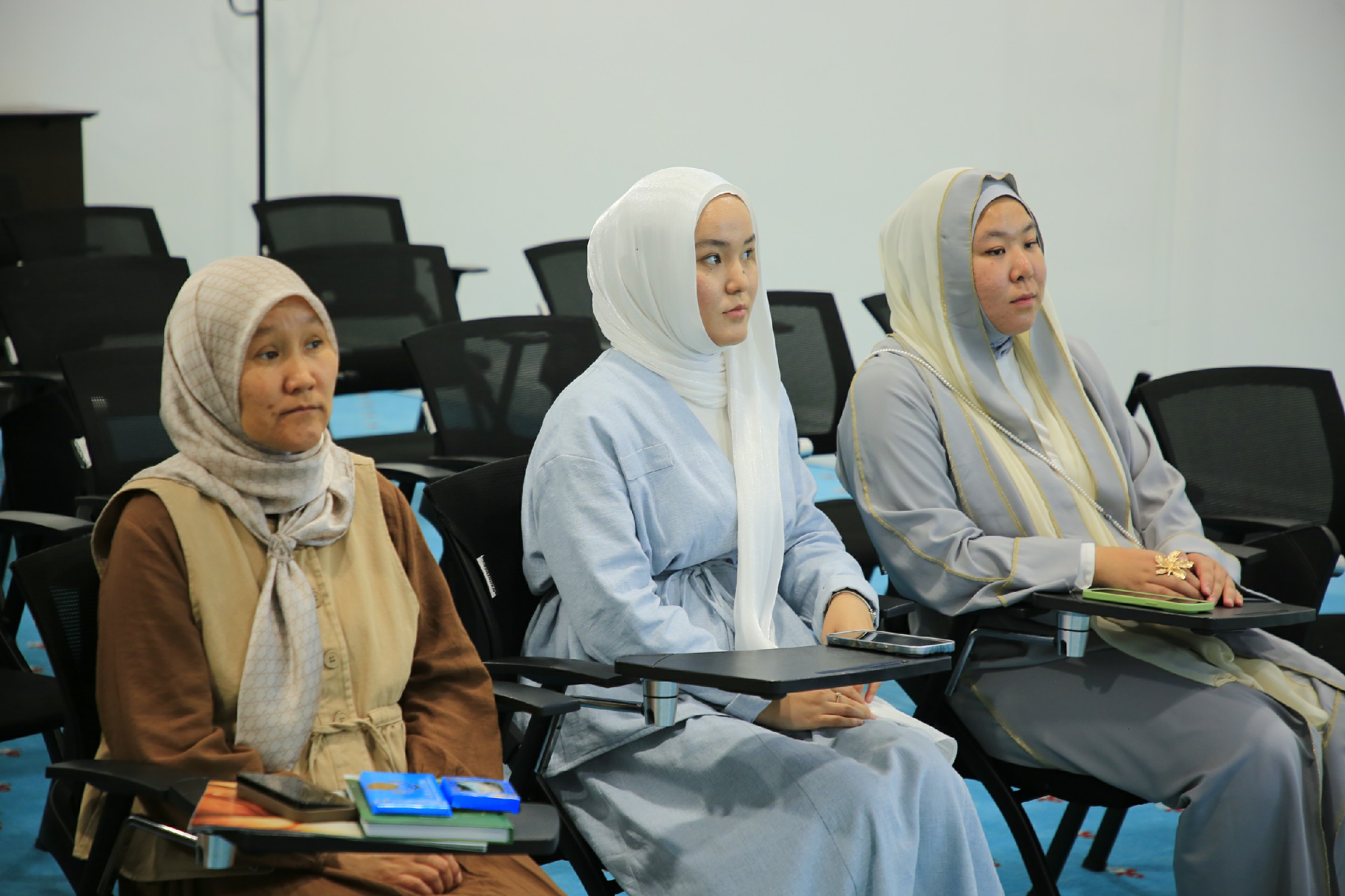 Үлкен сиськи догги стильде трахает Ауыздағы сперму видео эякуляция